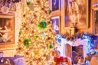 A Stately Christmas at the Manor
